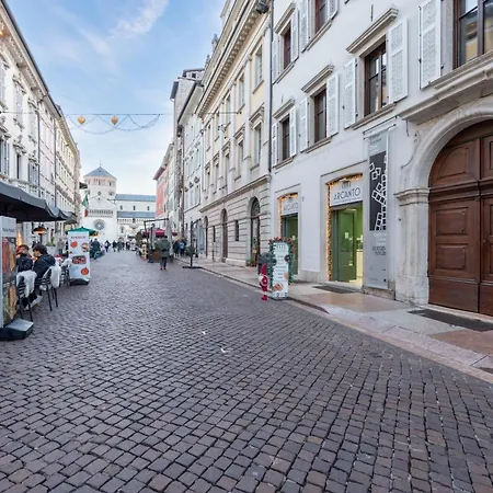 Fourrings Luxury - Boutique A Apartament Trydent