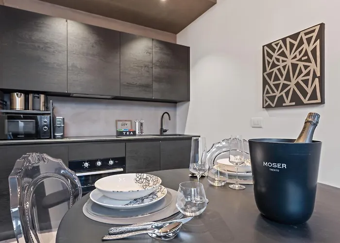 Fourrings Luxury - Boutique A 트렌토